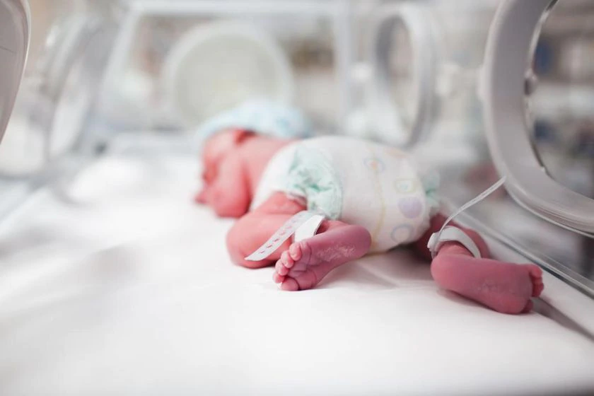 Un hospital de Logroño cambió por error a dos bebés en 2002