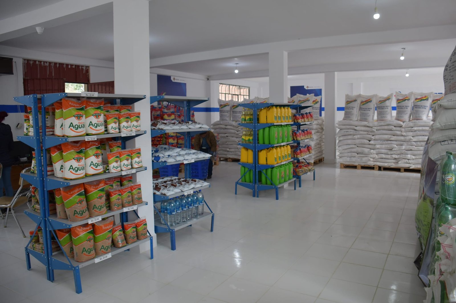Emapa abre nuevo supermercado con productos 100% nacionales en Buena Vista